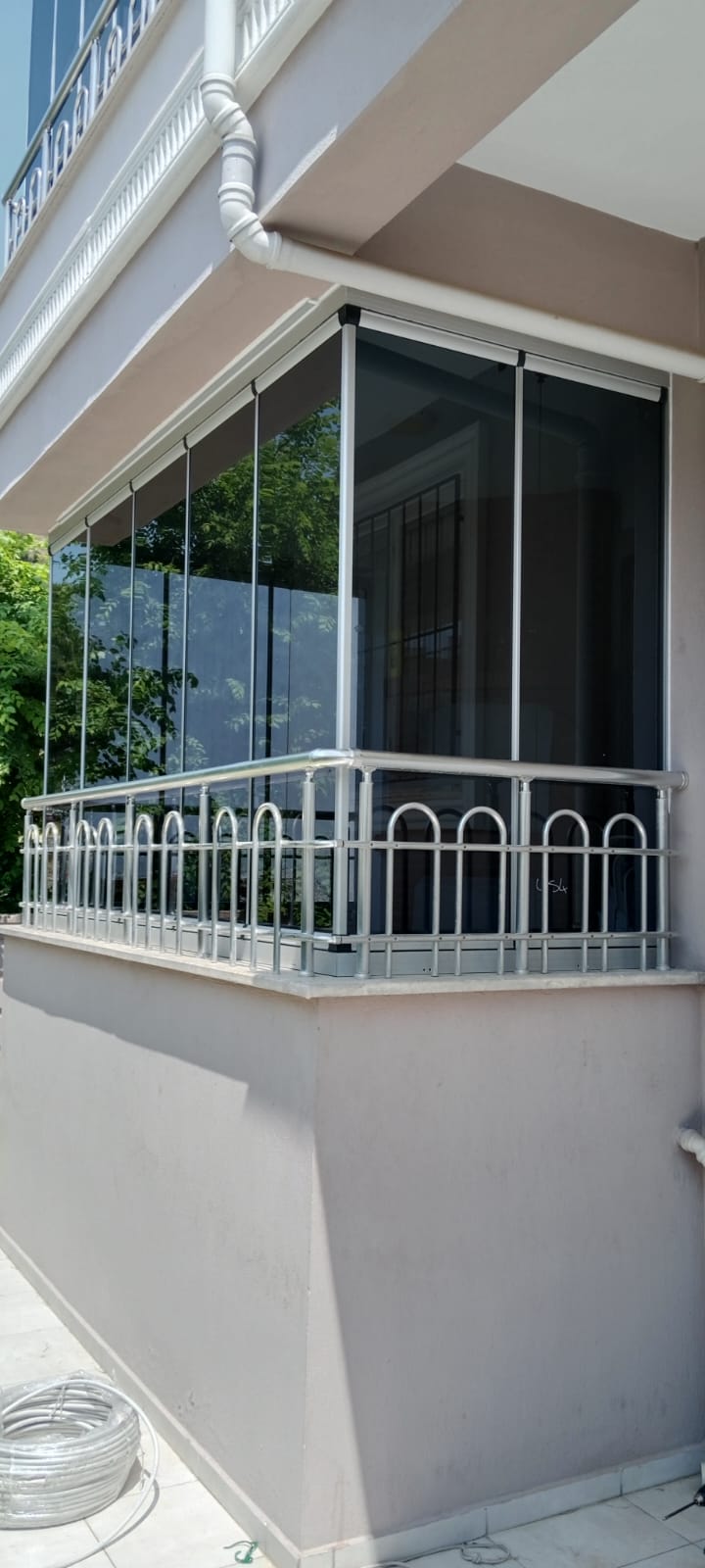 Karadeniz Alüminyum Cam balkon eşikli eşitsiz sürme korkuluk düsakabin plise sineklik