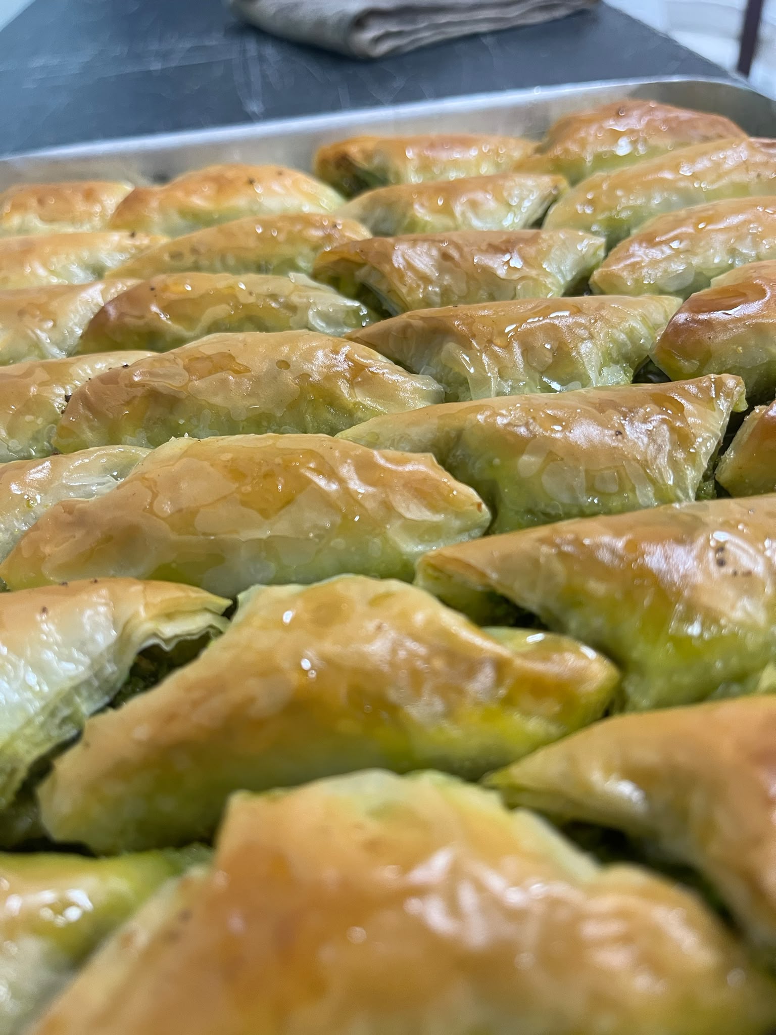 GAZİKENT BAKLAVA KÜNEFE 0507 111 06 36 KIRIKKALEDE BAKLAVA SALONU