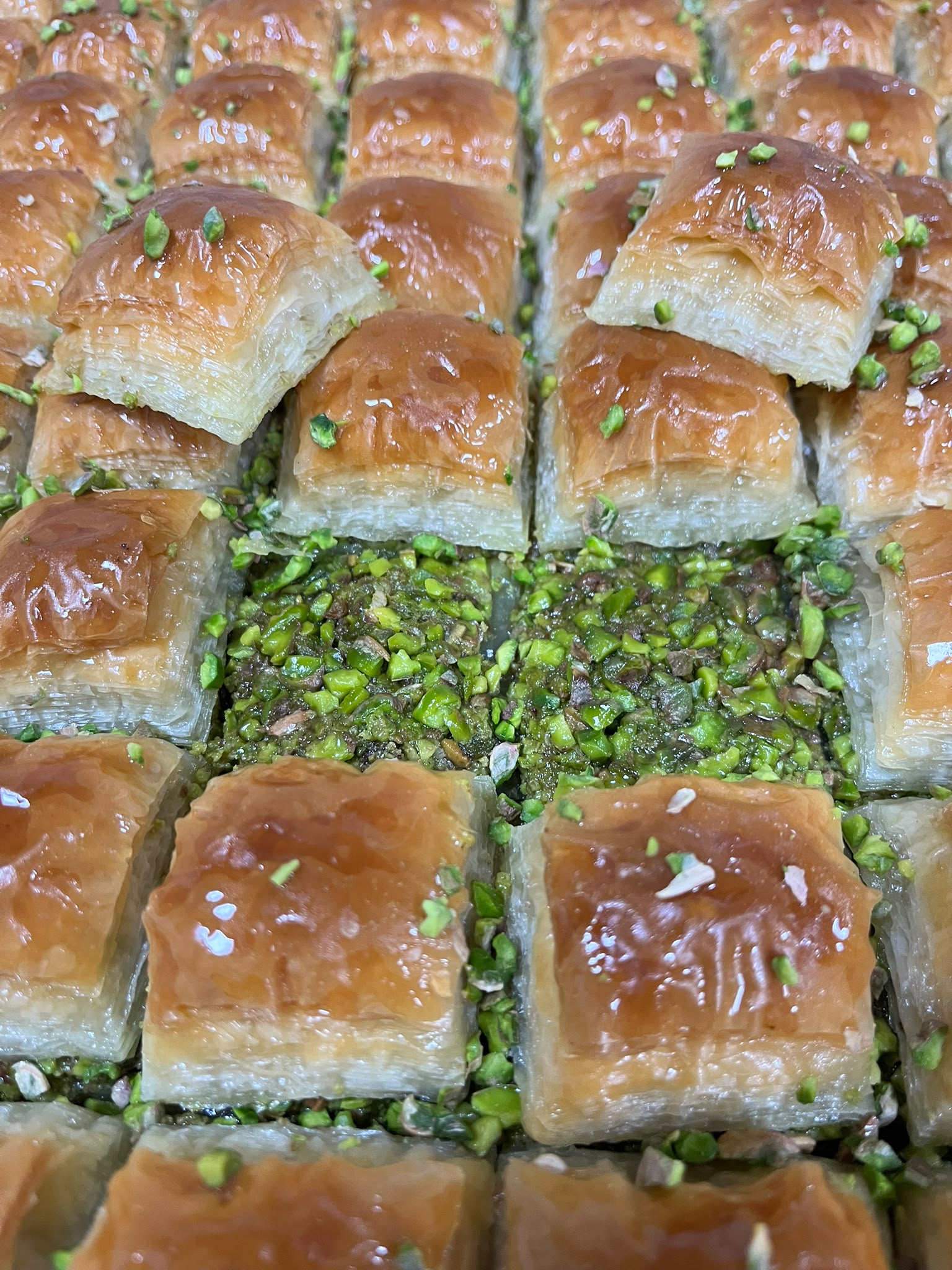 GAZİKENT BAKLAVA KÜNEFE 0507 111 06 36 KIRIKKALEDE BAKLAVA SALONU