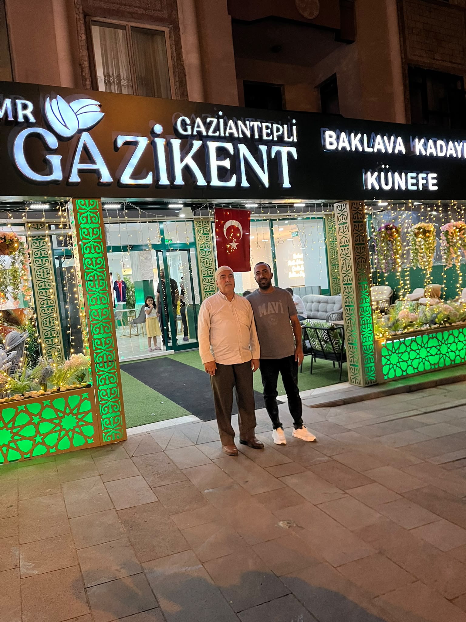 GAZİKENT BAKLAVA KÜNEFE 0507 111 06 36 KIRIKKALEDE BAKLAVA SALONU